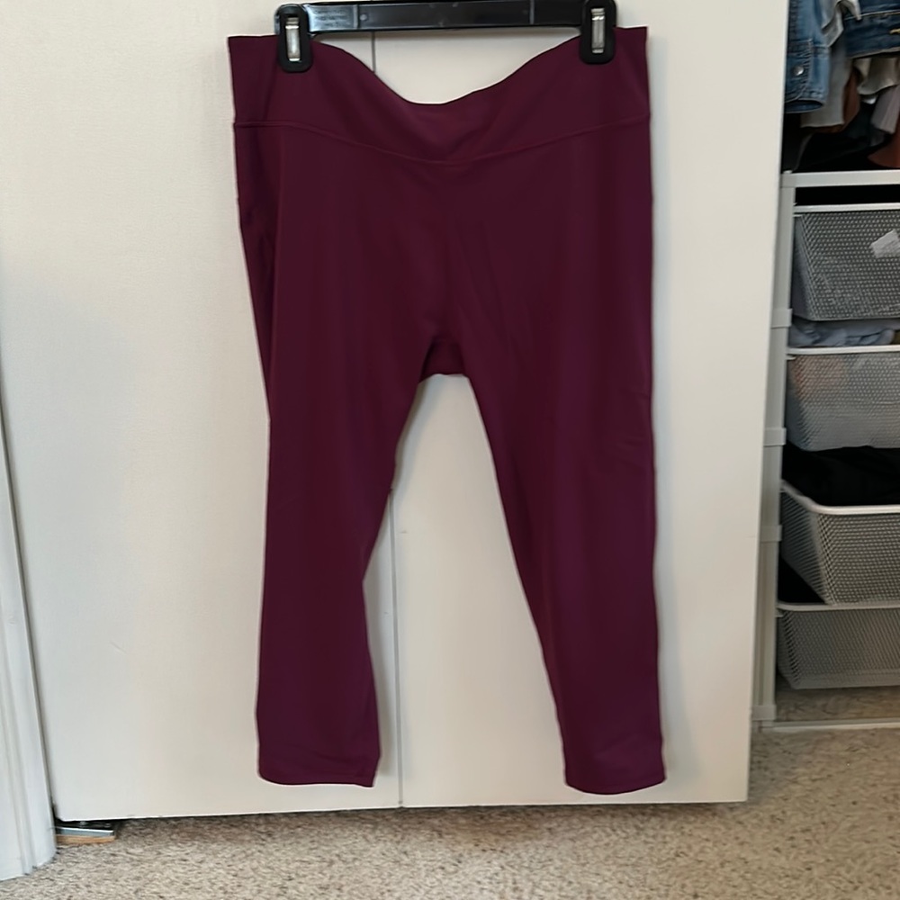 Fabletics 3/4 lightweight leggings
